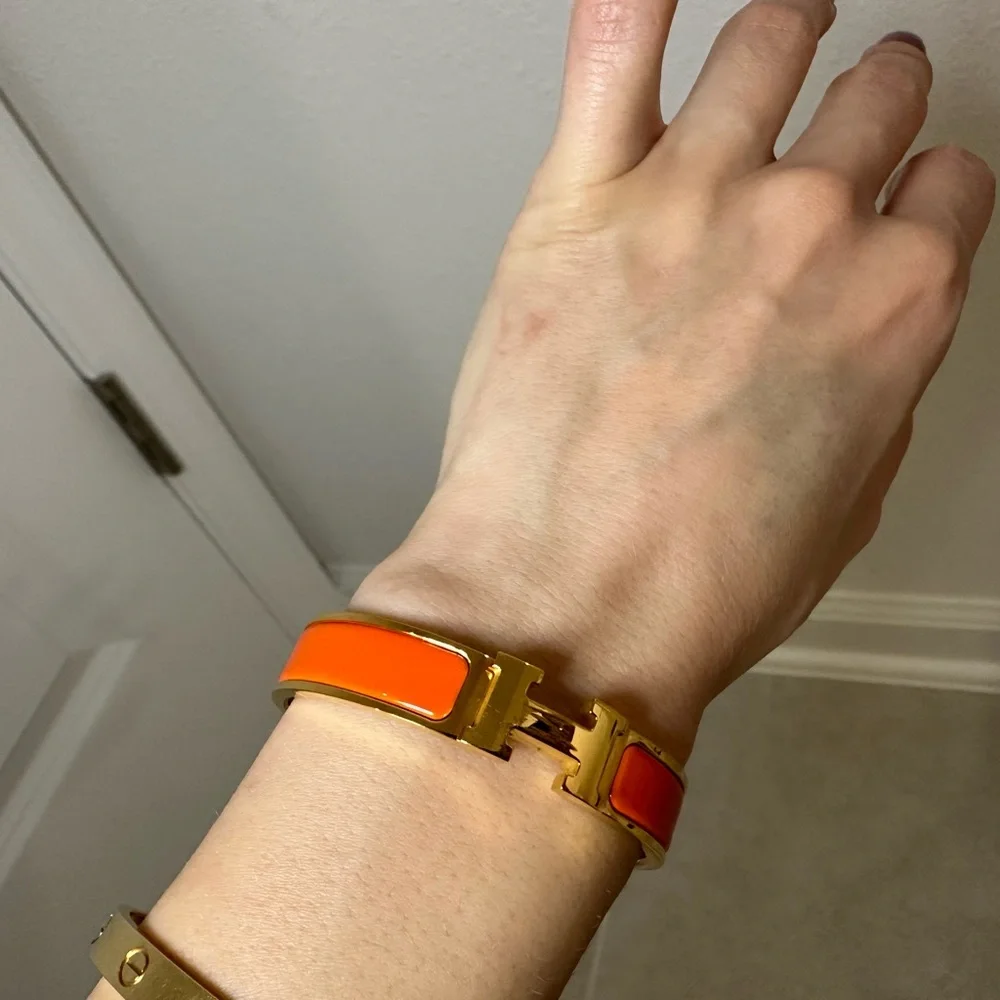 *Scratched* Hermes Clic Clac Gold & Orange Bracelet- PM - Picture 5 of 10